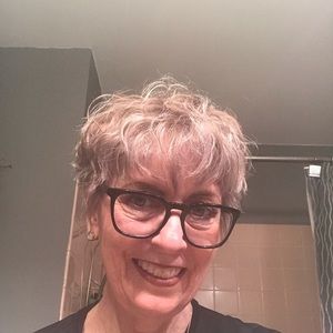 Meet your Posher, Julie